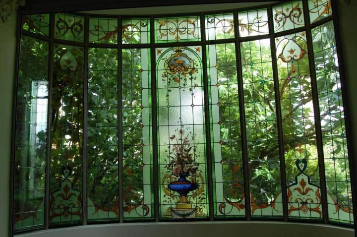 Création vitrail formes et motifs design Villenave-d'Ornon